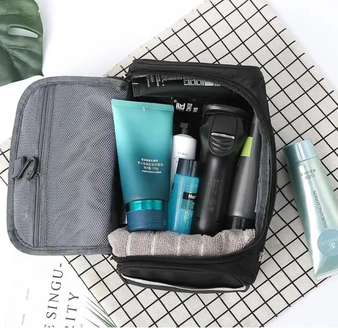 Portable waterproof hanging Storage Bag /Travel Cosmetic Bag.