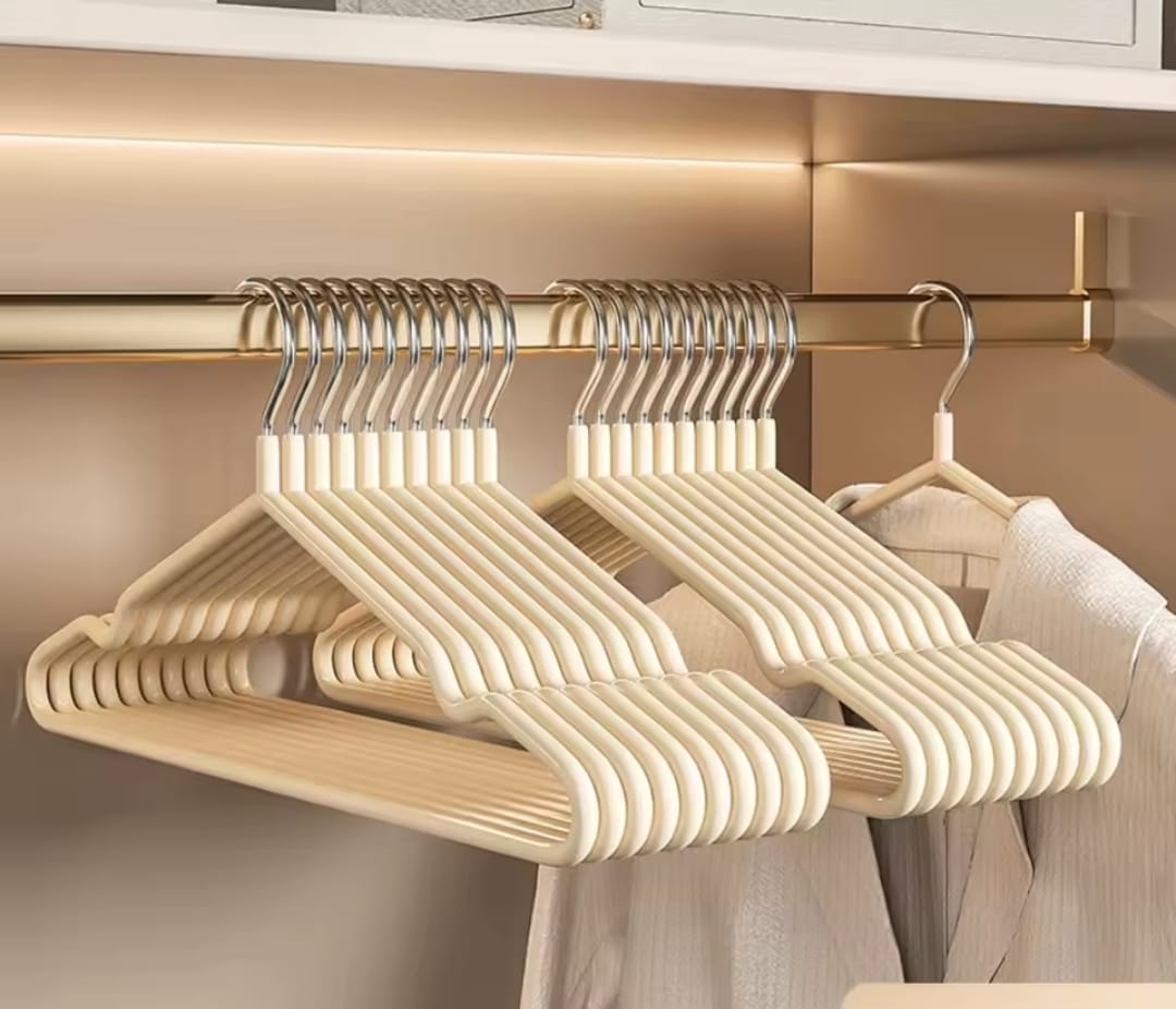 10pcs clothes hangers with antislip stainless steel hook.