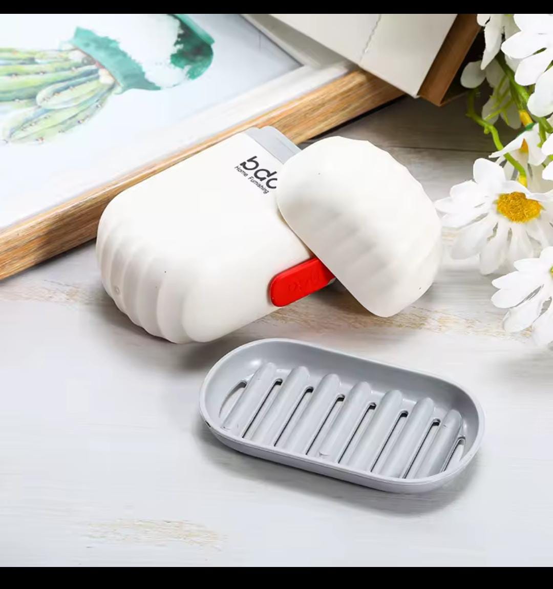 Portable travel soap holders With soap case.