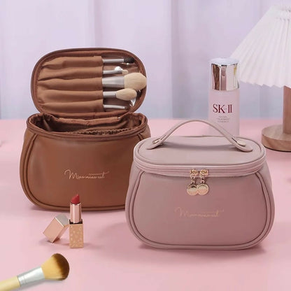 Retro bucket toiletries bag
